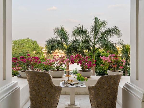 Brahma Niwas - Best Lake View Hotel in Udaipur : photo 3 de la chambre suite junior avec balcon