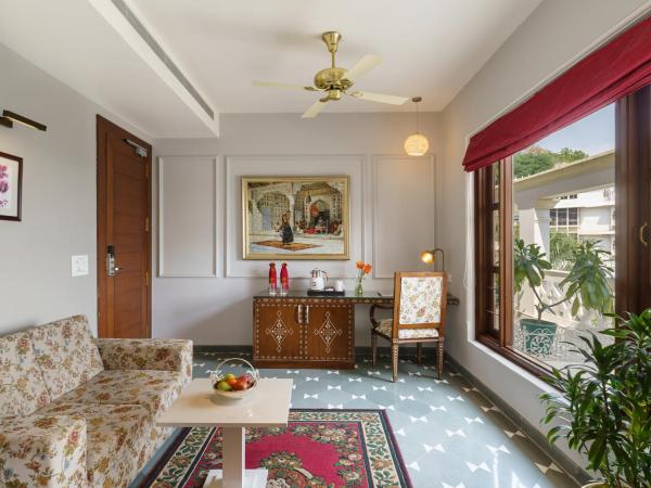 Brahma Niwas - Best Lake View Hotel in Udaipur : photo 2 de la chambre suite avec vue sur lac