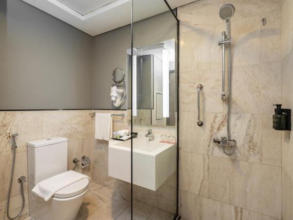 Ramada by Wyndham Dubai Barsha Heights : photo 8 de la chambre chambre lit king-size deluxe - non-fumeurs