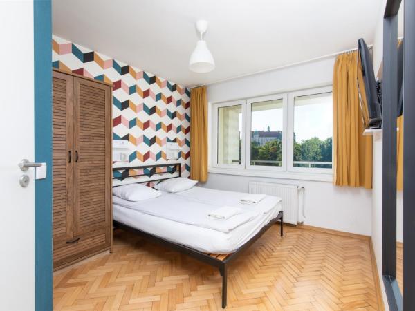 Atlantis Hostel : photo 9 de la chambre chambre double deluxe avec salle de bains privative