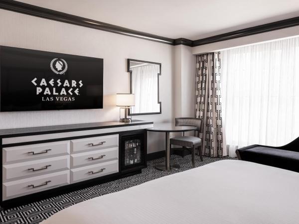 Caesars Palace Hotel & Casino : photo 3 de la chambre chambre lit king-size deluxe colisée - non-fumeurs