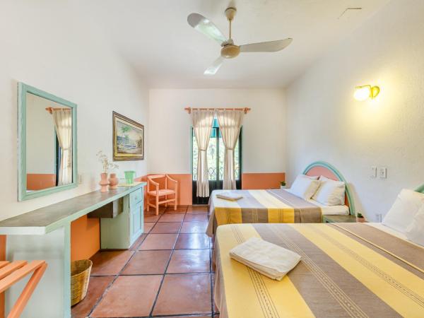 Hotel Flor de Maria : photo 7 de la chambre chambre double avec balcon