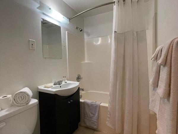 Travelodge by Wyndham London Ontario : photo 3 de la chambre chambre 2 lits queen-size - non-fumeurs