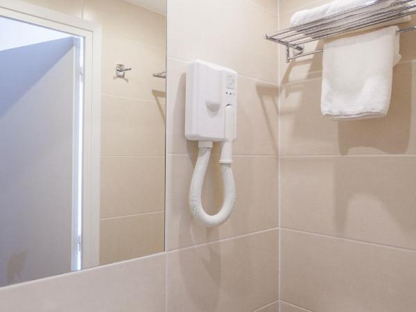 Hôtel Le Compostelle : photo 4 de la chambre chambre simple