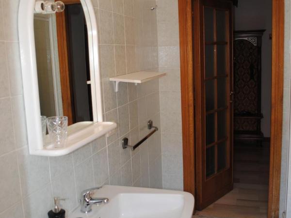 Calciufetta : photo 7 de la chambre chambre double avec salle de bains commune