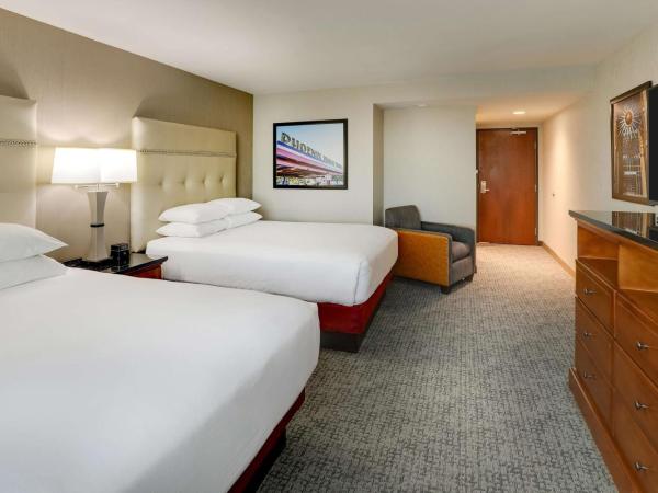 Drury Inn & Suites Phoenix Airport : photo 2 de la chambre chambre deluxe avec 2 lits queen-size