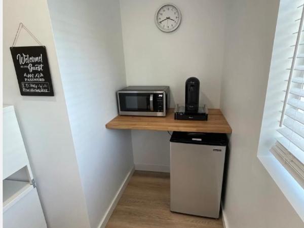 Santoniri private room : photo 2 de la chambre chambre double avec salle de bains privative