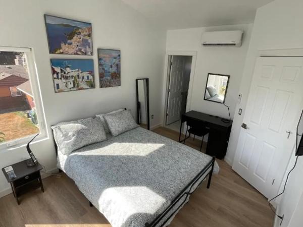 Santoniri private room : photo 3 de la chambre chambre double avec salle de bains privative