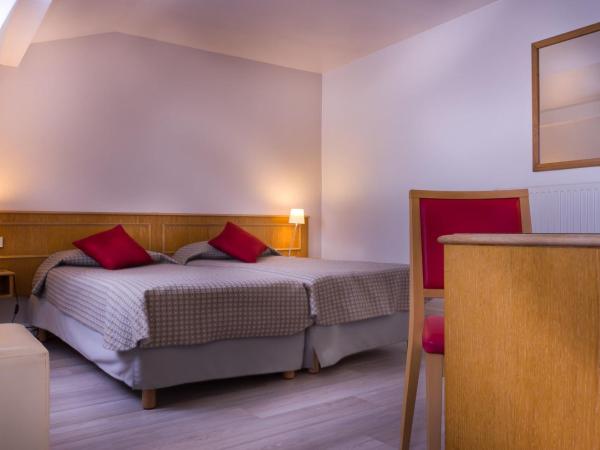 Hôtel Le Compostelle : photo 6 de la chambre chambre lits jumeaux