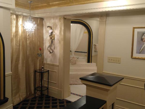 The Anniversary Inn - South Temple : photo 6 de la chambre chambre lit queen-size 