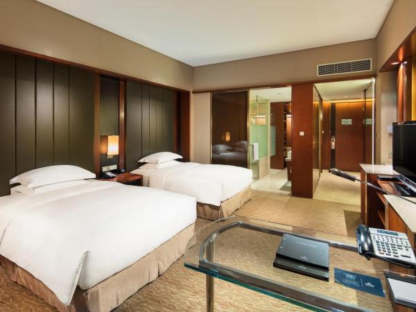 Hilton Nanjing Riverside : photo 4 de la chambre chambre affaires hilton lits jumeaux
