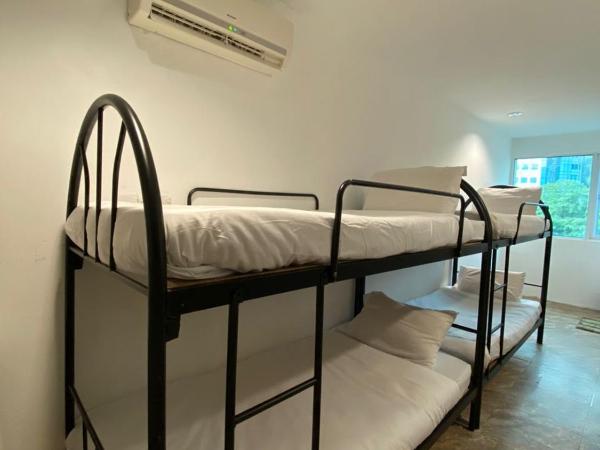 H2 Worldpackers , The Social Hotel : photo 1 de la chambre lit dans dortoir mixte de 8 lits