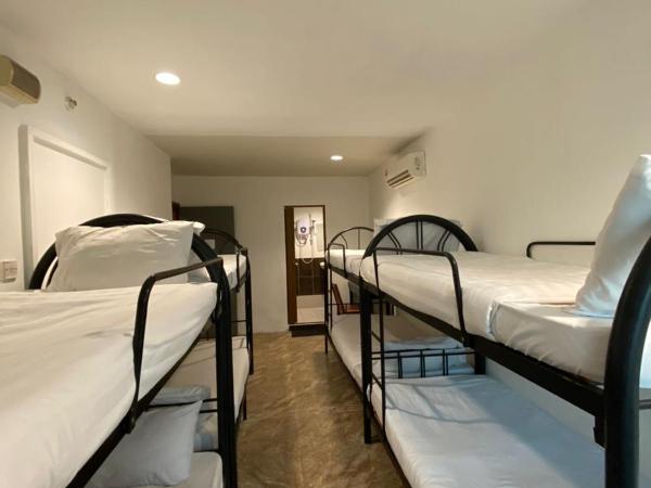 H2 Worldpackers , The Social Hotel : photo 2 de la chambre lit dans dortoir mixte de 8 lits