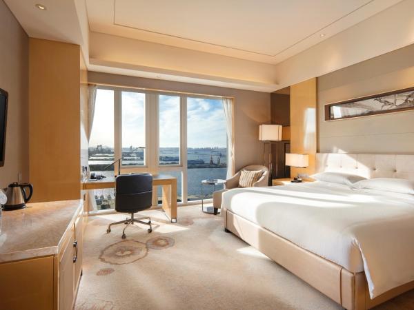 Hilton Dalian : photo 3 de la chambre chambre king exécutive avec vue sur le port