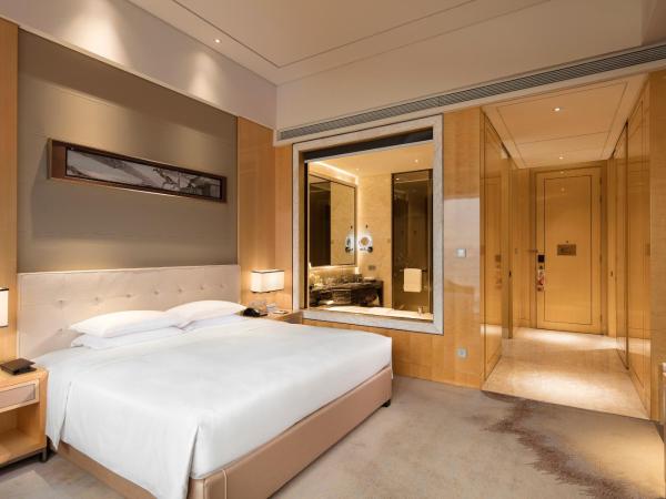 Hilton Dalian : photo 4 de la chambre chambre king exécutive avec vue sur le port