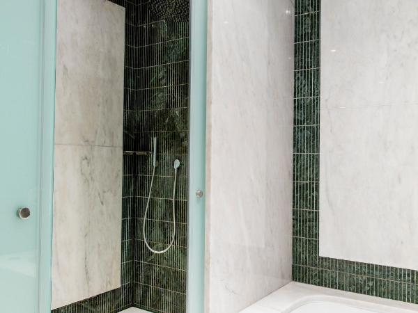 Hotel Villa Real, a member of Preferred Hotels & Resorts : photo 4 de la chambre suite avec terrasse