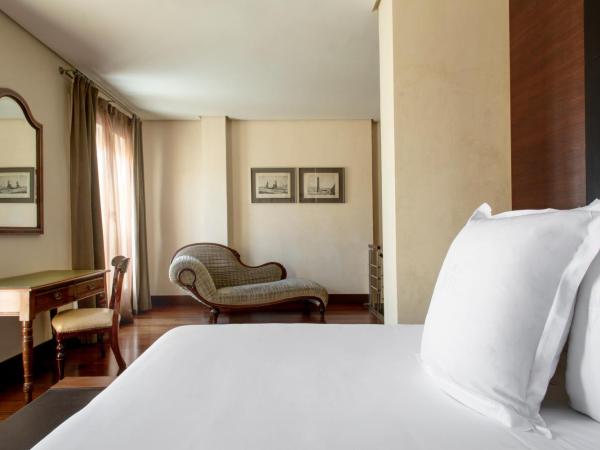Hotel Villa Real, a member of Preferred Hotels & Resorts : photo 1 de la chambre suite avec terrasse 