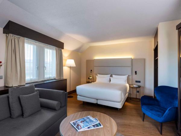 NH Geneva Airport Hotel : photo 1 de la chambre suite junior