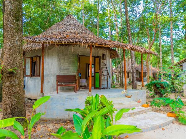 The Tropical Beach Resort : photo 2 de la chambre chambre double deluxe - vue sur jardin