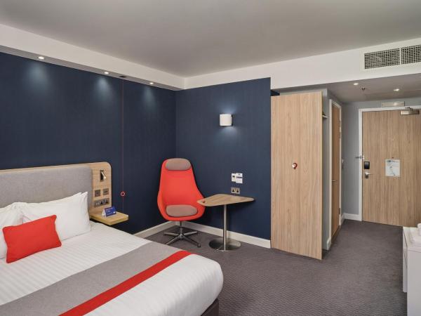 Holiday Inn Express - Birmingham - City Centre, an IHG Hotel : photo 7 de la chambre chambre double - accessible aux personnes à mobilité réduite 