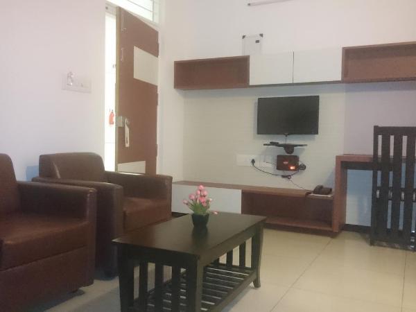 SAP Golden Grande Electronic City : photo 8 de la chambre suite exécutive