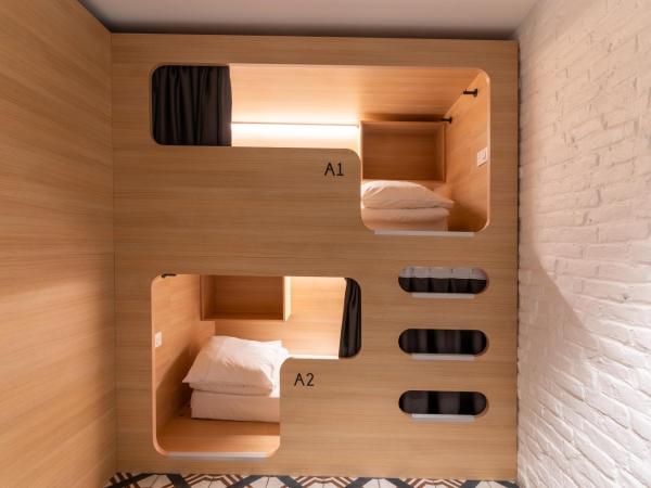 CALM Appart' & Hostel : photo 1 de la chambre lit dans dortoir pour femmes de 6 lits
