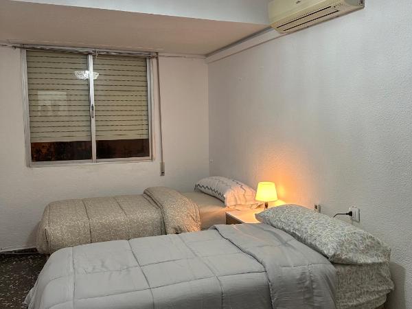 Jerry's Home : photo 8 de la chambre chambre double ou lits jumeaux avec salle de bains commune