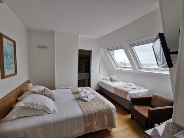 Hotel Des Falaises : photo 4 de la chambre chambre triple standard