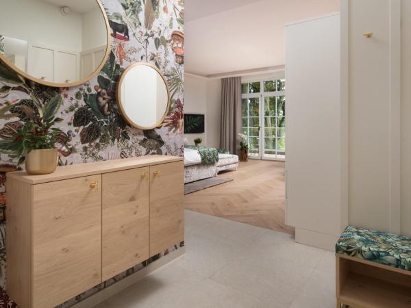 SCHLOSSRESIDENZ - Boutique Apartments & Hotel Suiten : photo 4 de la chambre grande chambre double 