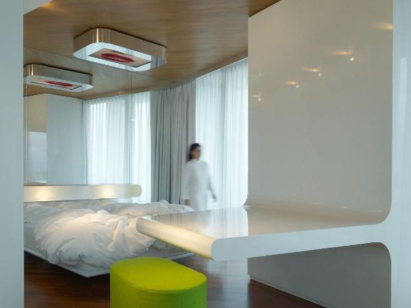 i-Suite Hotel : photo 1 de la chambre chambre quadruple deluxe