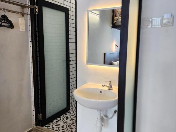 Georgetown Inn by Sky Hive : photo 8 de la chambre chambre familiale deluxe