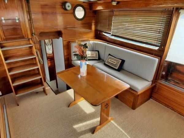 Yacht Historique vieux port La Rochelle : photo 4 de la chambre cabine familiale dans un bateau