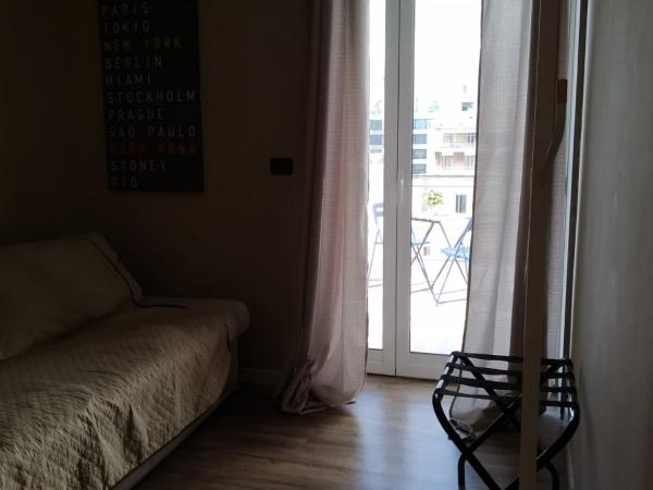 CconfortHotels R&B Cavour - SELF CHECK IN : photo 9 de la chambre suite avec terrasse 