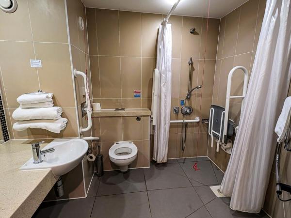 Future Inn Bristol : photo 3 de la chambre chambre double - accessible aux personnes à mobilité réduite 