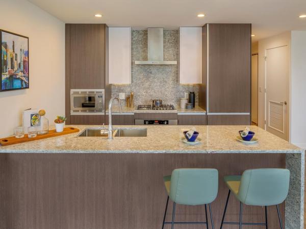 Level Chicago Old Town : photo 5 de la chambre appartement avec balcon