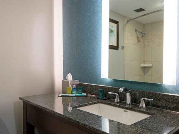 DoubleTree by Hilton - Kamloops : photo 7 de la chambre chambre 2 lits queen-size - non-fumeurs