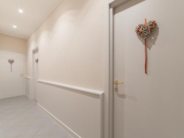 B&B Le Grazie : photo 2 de la chambre chambre lits jumeaux avec salle de bains privative séparée