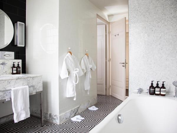 Waldorf Astoria Versailles - Trianon Palace : photo 3 de la chambre chambres communicantes familiales - palace 5 Étoiles