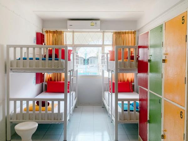 Sleep Sheep Phuket Hostel SHA : photo 1 de la chambre lit dans dortoir mixte de 8 lits