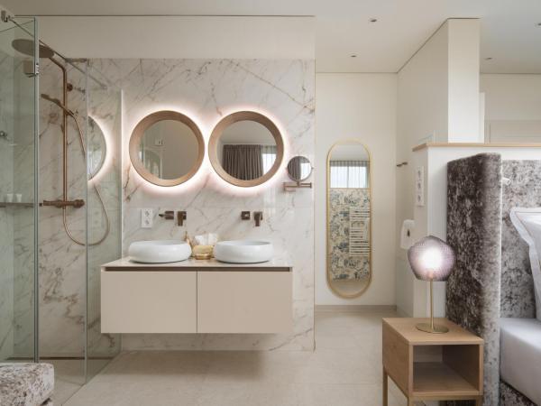 SCHLOSSRESIDENZ - Boutique Apartments & Hotel Suiten : photo 1 de la chambre grande chambre double 