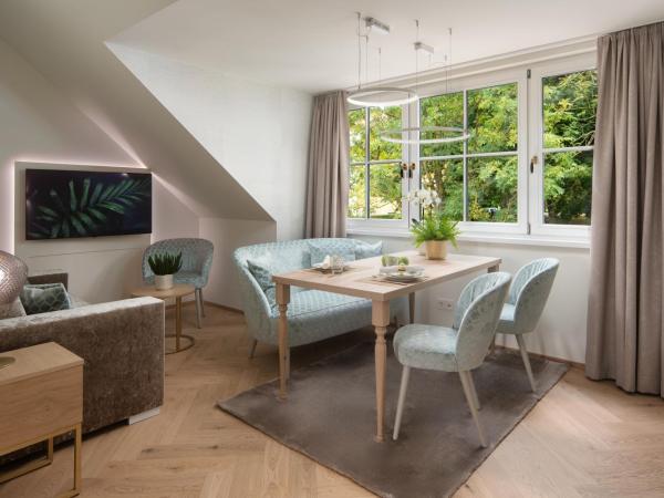 SCHLOSSRESIDENZ - Boutique Apartments & Hotel Suiten : photo 1 de la chambre grande chambre double 