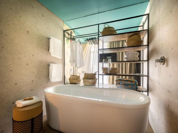 PLACES Dalmacija by Valamar : photo 6 de la chambre cherry on top [placessuite] for 3 seaview