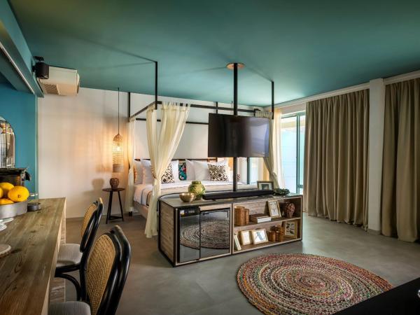 PLACES Dalmacija by Valamar : photo 2 de la chambre cherry on top [placessuite] for 3 seaview