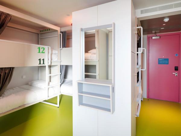 Clink i Lár : photo 3 de la chambre lit dans dortoir mixte de 12 lits