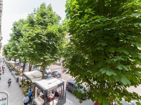 B&B Le Grazie : photo 7 de la chambre chambre familiale avec salle de bains privative