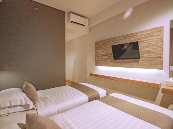 Hotel FortunaGrande Seturan Yogyakarta : photo 2 de la chambre chambre lits jumeaux Économique