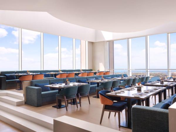 Hilton Dubai Al Habtoor City : photo 5 de la chambre chambre lit king-size exécutive