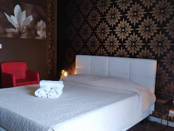 CconfortHotels R&B Dolci Emozioni - SELF CHECK IN : photo 6 de la chambre chambre double deluxe avec balcon