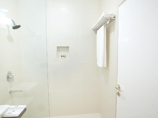 Hotel Ganga Ratan : photo 9 de la chambre grande chambre double