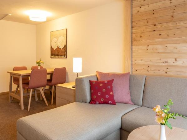 Gstaaderhof - Active & Relax Hotel : photo 6 de la chambre suite junior alpine